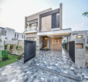 1 Kanal Outclass Bungalow For Sale