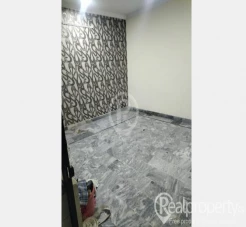 4 Marla upper portion for rent with rooftop at maqbool road Ichhra lahore