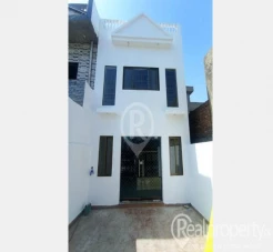 4.5 Marla Commercial Building For Rent