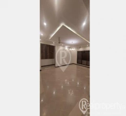 1 kanal upper portion on Main road + corner Available 