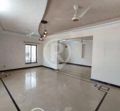 Beautiful house separate entrance garage available 