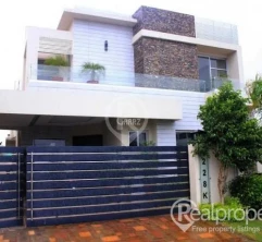 Rent 2700 sqft portion with separate entrance for warehouse purpose