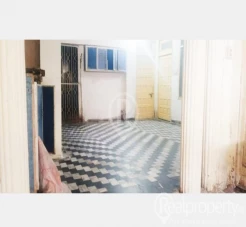 a portion for rent on prime location for offices and residence