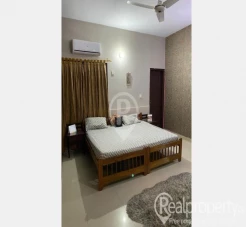 240 square yards, double story house for sale in Scheme 33