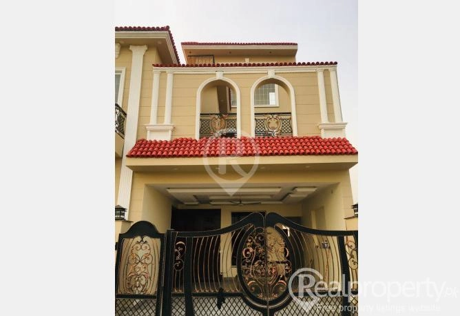 10 Marla House for Sale in LDA Avenue 1 J Block Lahore
