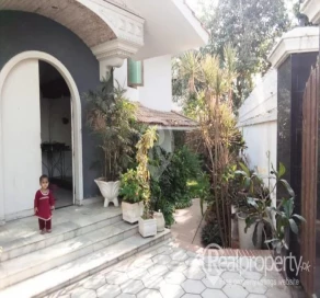 550 Sq. Yd.House Is Available For Sale at Block 17, Gulshan-e-Iqbal,