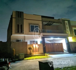 5 Marla beautiful house for sale  Four Seasons Colony Faisalabad