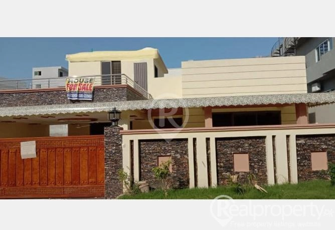 Brand new, 1 canal house, contact direct owner