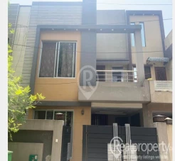 5 Marla 3 Year USED House For Sale In BB Block Bahria Town Lahore Pakistan