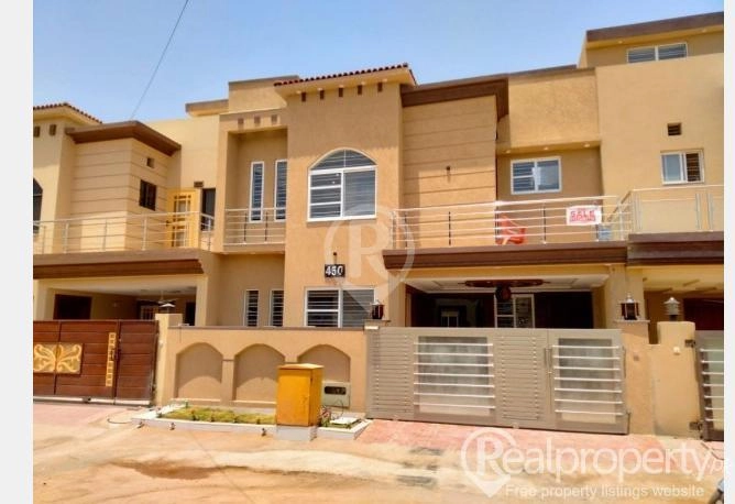 7 Marla newly constructed house for sale