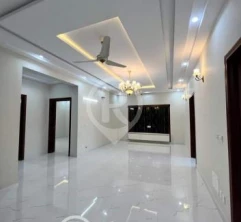 G13 full house double story house available for sale with 6 mater bed room 
