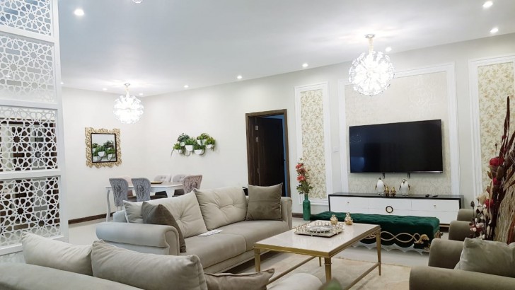 1172 sq ft apartment crescent lake tower