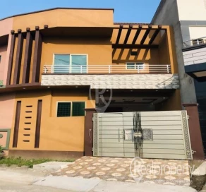 4 Marla beautiful and modern designed house for sale 