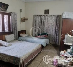 220 square yards house for commercial use on rent