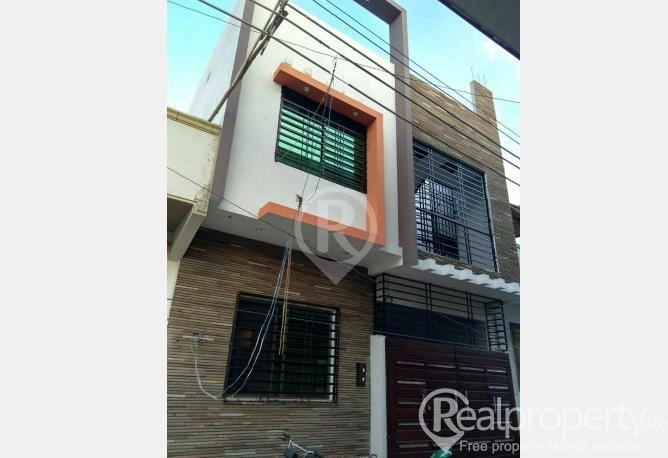 120 Square yard House for sale in Saadi town block 4