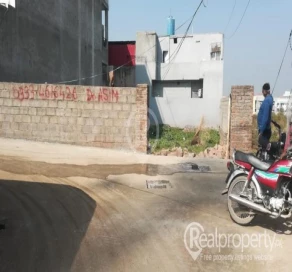 10 marla boundary+ water boring